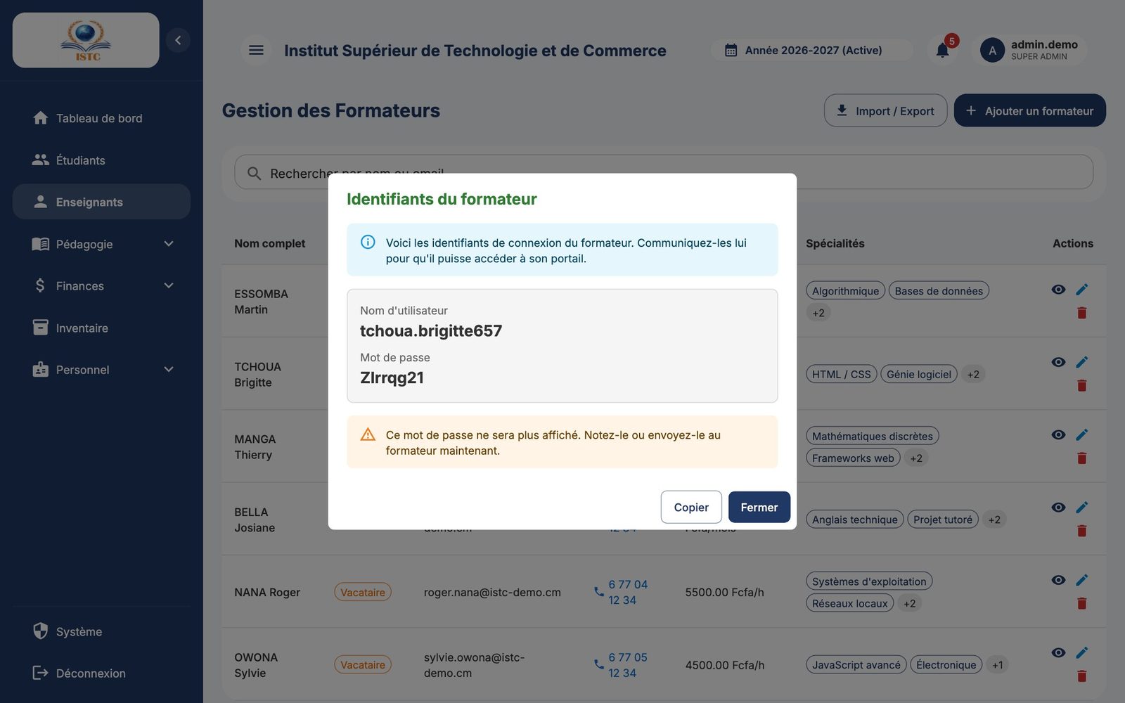 La fenêtre « Identifiants du formateur » (mot de passe affiché une seule fois)